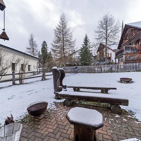 Chesa Brunzigna - Zuoz Appartement Buitenkant foto